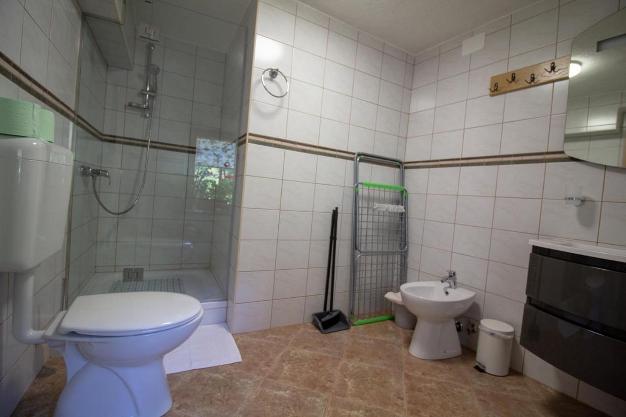 Apartmaji Nena Rocinj エクステリア 写真